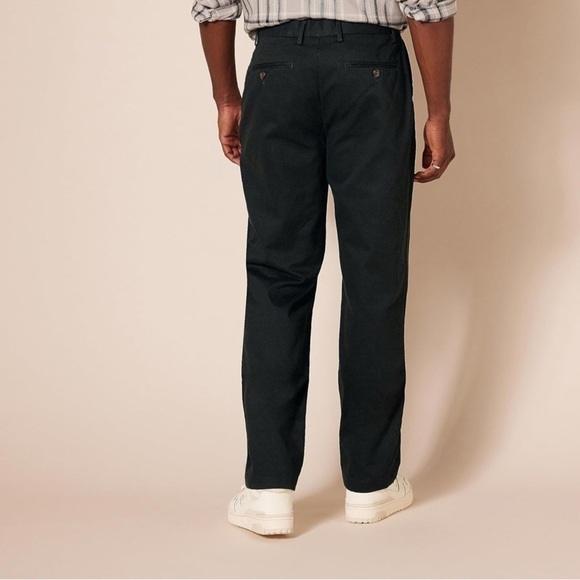 Amazon Essentials Men's Classic-Fit Wrinkle-Resistant Flat-Front Pants 48W x 35L - Picture 2 of 11